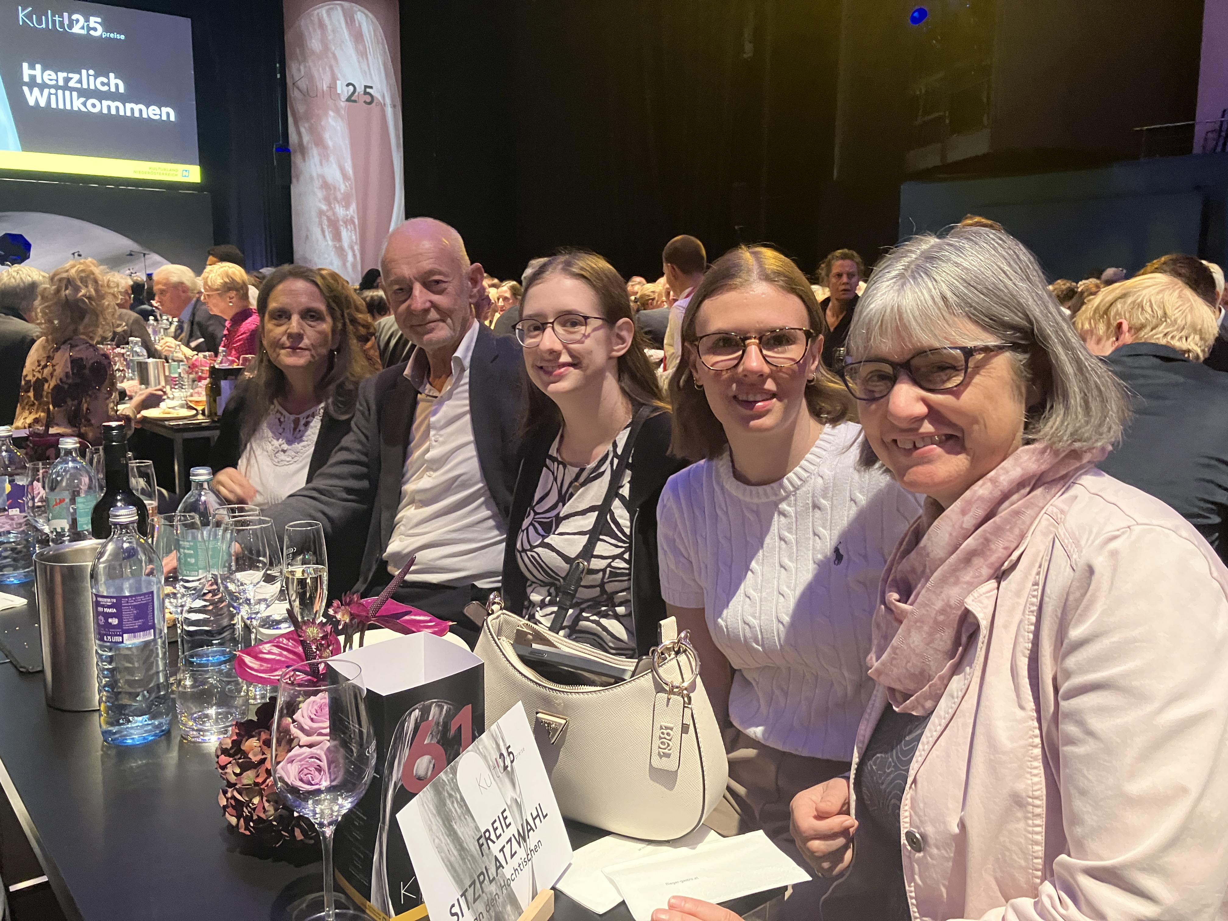 Bgm. Johannes Berthold mit Familie Knittelfelder u. Kraft-Stacher