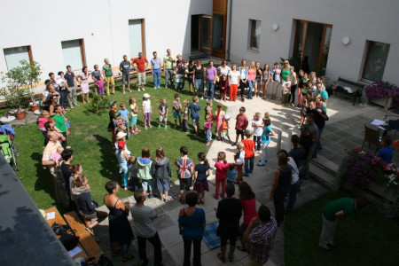 Gruppenfoto Eltern und Kinder