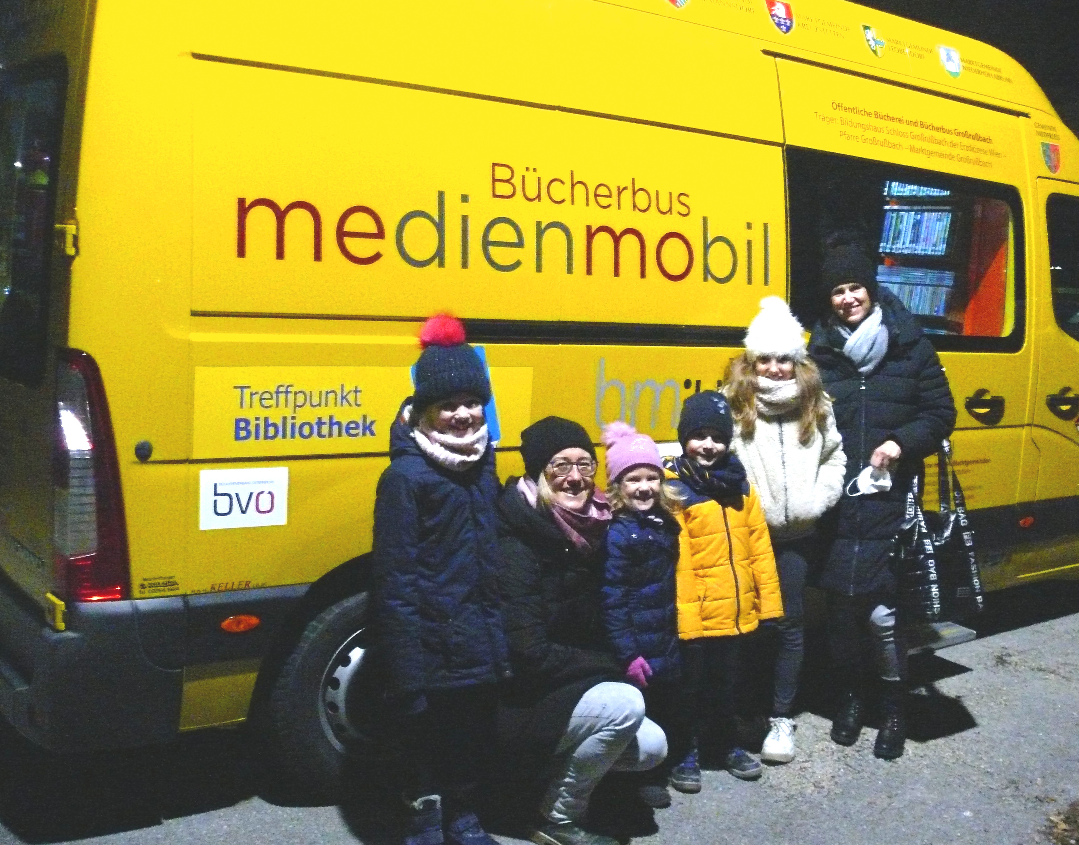 Bücherbusstation Leitzersdorf / Bildungsakademie Weinviertel Neue Bücherbusstation Leitzersdorf